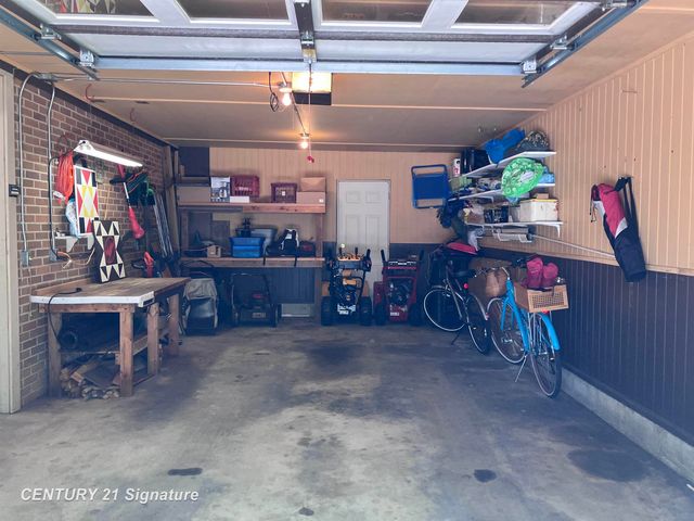 1820 Lawrence Drive, Midland, MI 48640