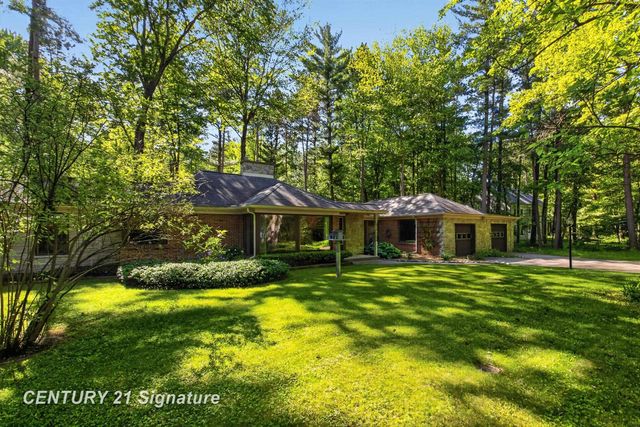 1820 Lawrence Drive, Midland, MI 48640