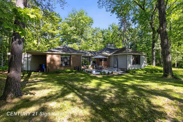 1820 Lawrence Drive, Midland, MI 48640
