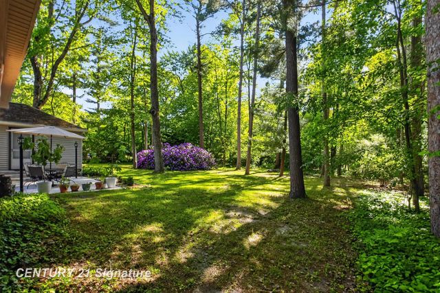 1820 Lawrence Drive, Midland, MI 48640