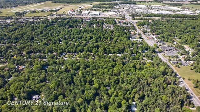 1820 Lawrence Drive, Midland, MI 48640