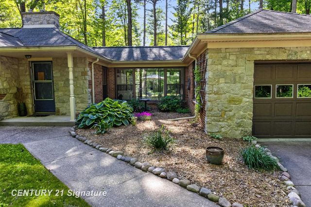 1820 Lawrence Drive, Midland, MI 48640