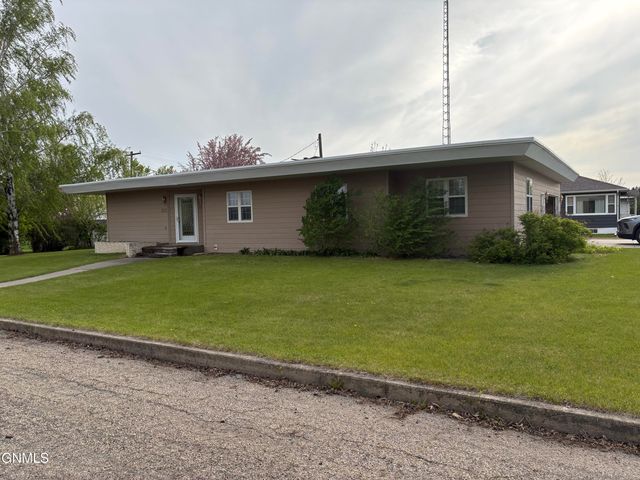 121 4th Street, Edgeley, ND 58433 property photo