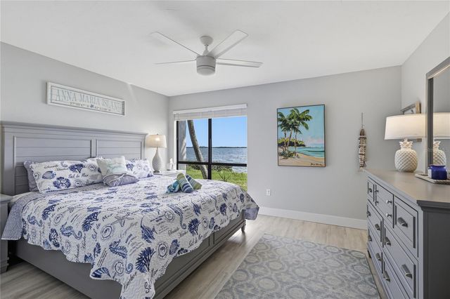 1801 GULF DRIVE N 142, Bradenton Beach, FL 34217