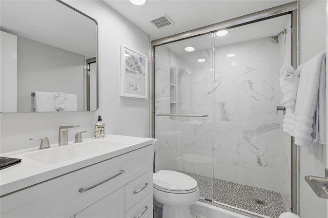 1801 GULF DRIVE N 142, Bradenton Beach, FL 34217