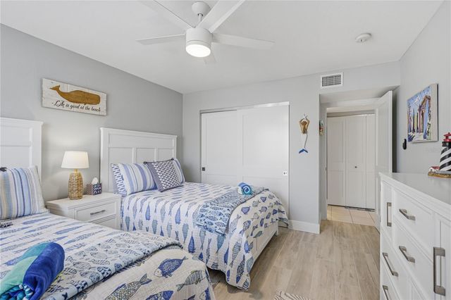 1801 GULF DRIVE N 142, Bradenton Beach, FL 34217