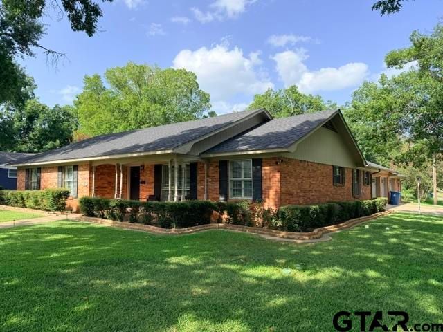 926 Circle Dr., Jacksonville, TX 75766