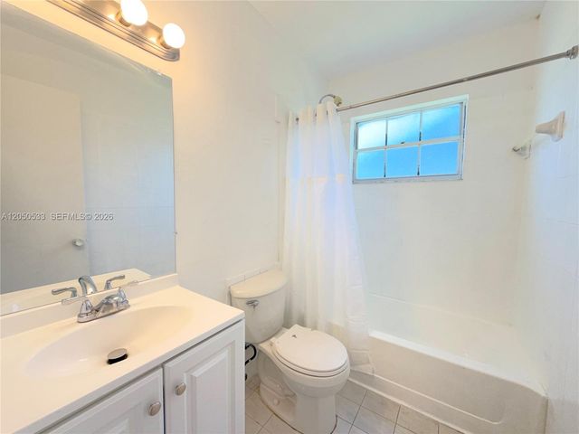 9850 W Heather Ln, Miramar, FL 33025