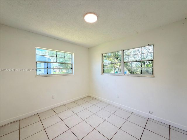 9850 W Heather Ln, Miramar, FL 33025
