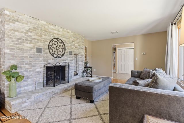 49 Farm Road, Middletown, NJ 07748