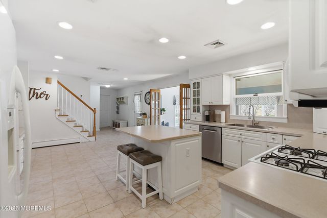 49 Farm Road, Middletown, NJ 07748