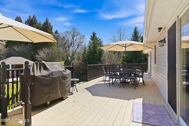 49 Farm Road, Middletown, NJ 07748