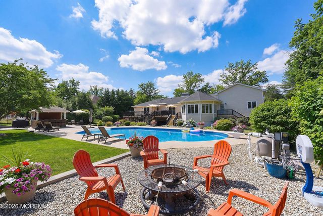49 Farm Road, Middletown, NJ 07748