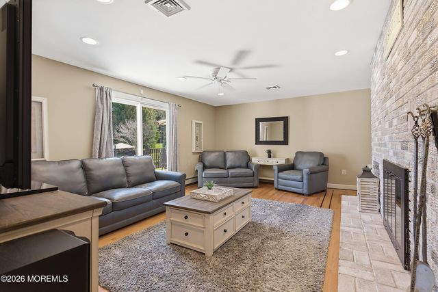 49 Farm Road, Middletown, NJ 07748
