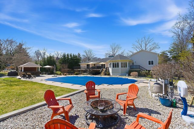 49 Farm Road, Middletown, NJ 07748