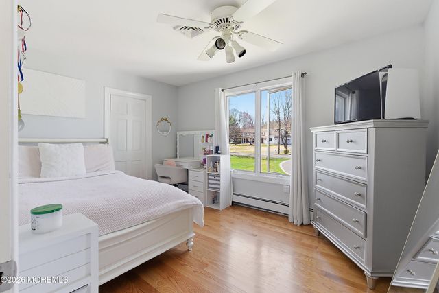 49 Farm Road, Middletown, NJ 07748