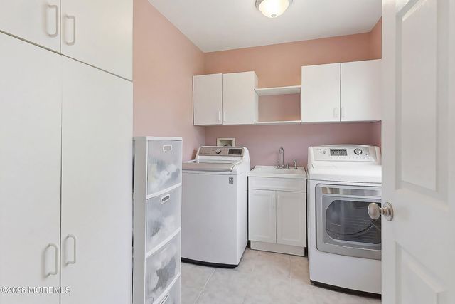 49 Farm Road, Middletown, NJ 07748