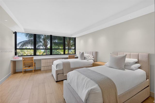 1 Grove Isle Dr A303, Miami, FL 33133