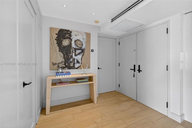 1 Grove Isle Dr A303, Miami, FL 33133