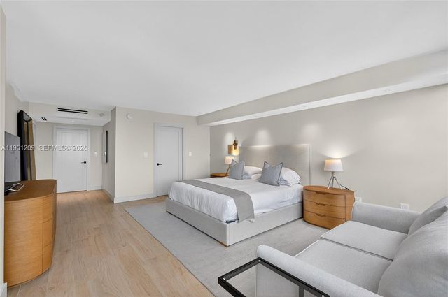 1 Grove Isle Dr A303, Miami, FL 33133