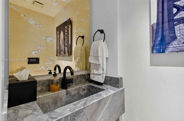 1 Grove Isle Dr A303, Miami, FL 33133