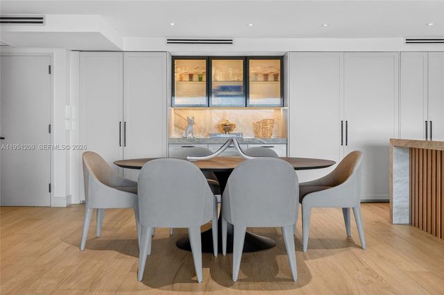 1 Grove Isle Dr A303, Miami, FL 33133