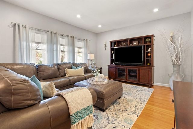 44 Pitman Drive, Reading, MA 01867