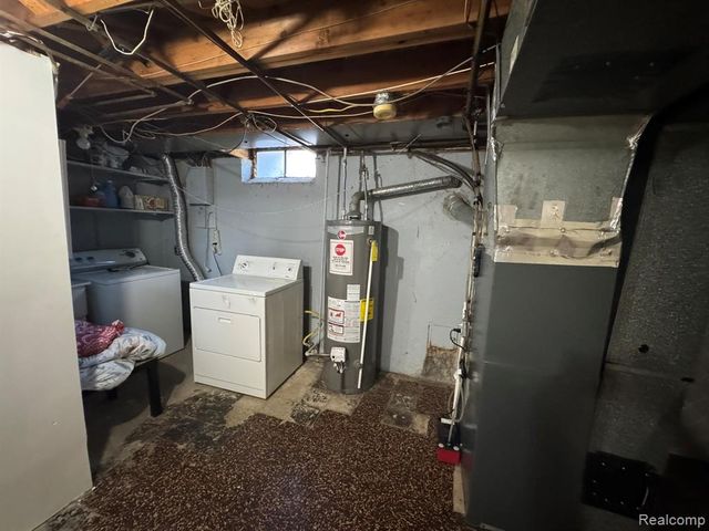 8847 Woodbine, Redford, MI 48239