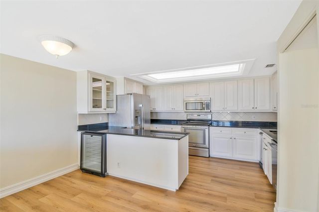 6 BELLEVIEW BOULEVARD 801, Belleair, FL 33756