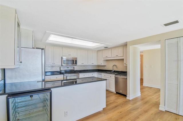 6 BELLEVIEW BOULEVARD 801, Belleair, FL 33756