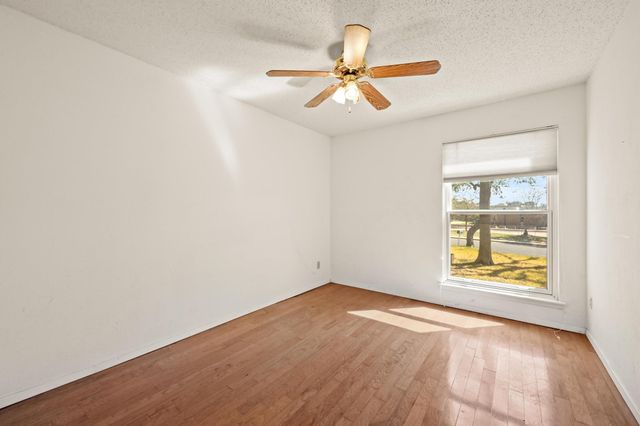 8504 Tallwood DR, Austin, TX 78759