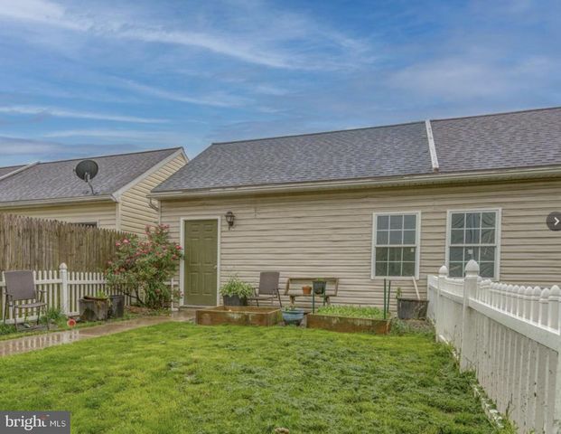 102 S EARL ST, Shippensburg, PA 17257