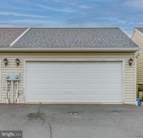 102 S EARL ST, Shippensburg, PA 17257