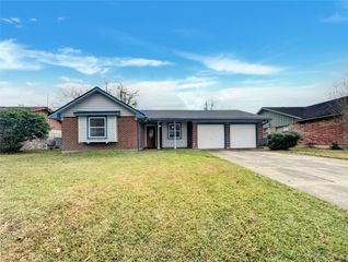 2103 Williamsburg Court N, League City, TX 77573