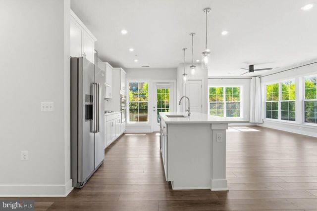 102 SAINT IVES PL, Oxon Hill, MD 20745