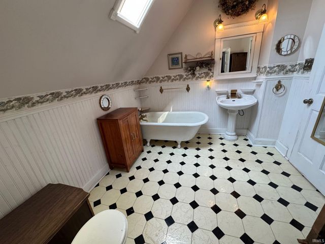 1219 Main Street, Rochester, IN 46975