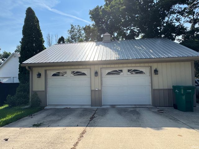 1219 Main Street, Rochester, IN 46975