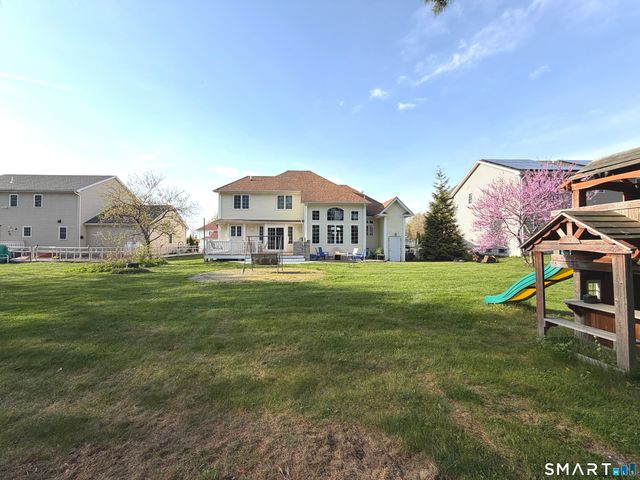 35 Emerald Pines Road, Waterbury, CT 06704