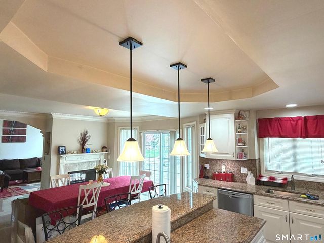35 Emerald Pines Road, Waterbury, CT 06704