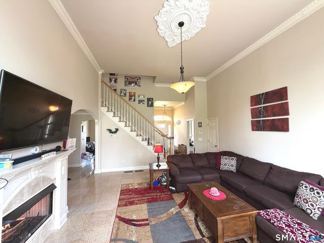 35 Emerald Pines Road, Waterbury, CT 06704