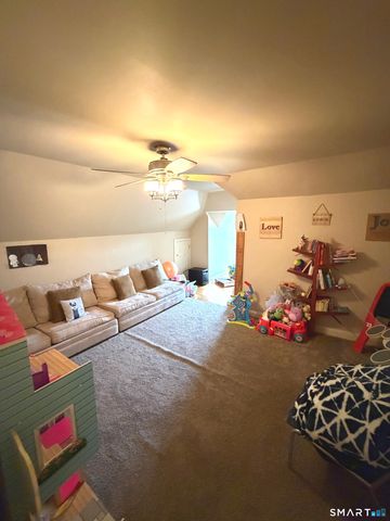 35 Emerald Pines Road, Waterbury, CT 06704