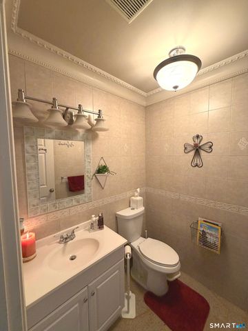 35 Emerald Pines Road, Waterbury, CT 06704