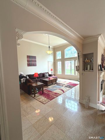 35 Emerald Pines Road, Waterbury, CT 06704