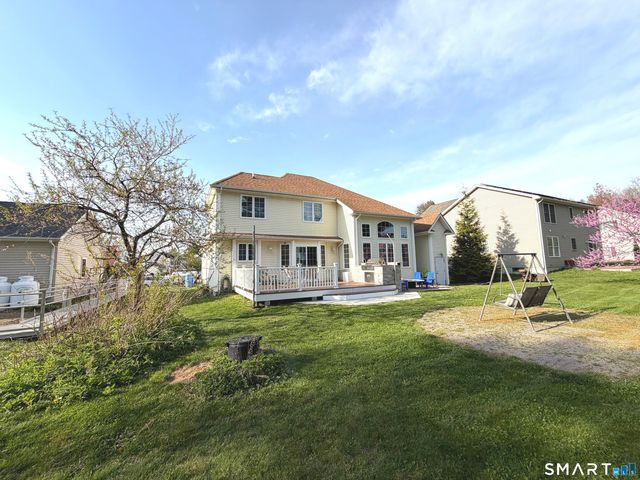 35 Emerald Pines Road, Waterbury, CT 06704