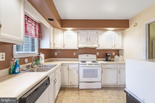 749 HURLEY PARK DR, Seaford, DE 19973