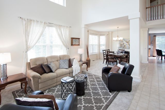 2 Providence Court, Cary, IL 60013