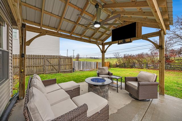 956 Winding Oak Trail, Lexington, KY 40511