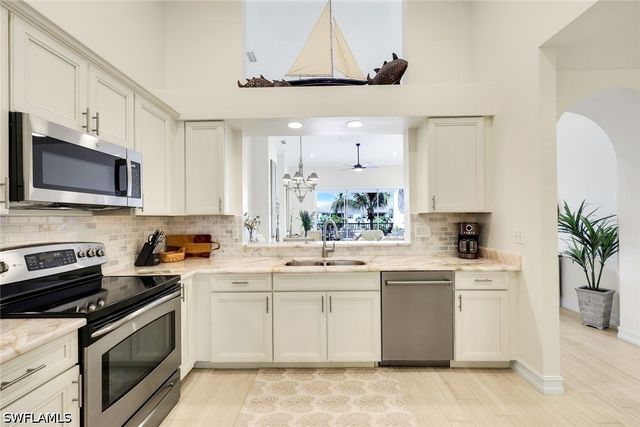 800 Breakaway LN 203, Naples, FL 34108