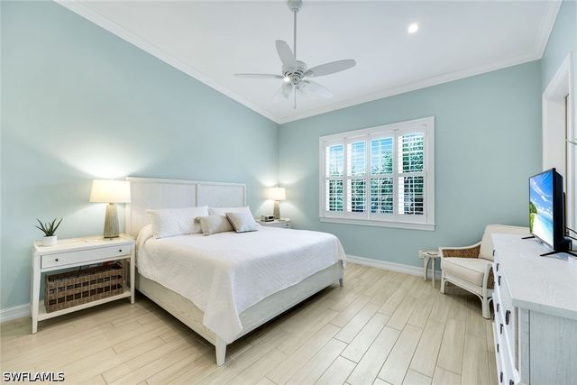 800 Breakaway LN 203, Naples, FL 34108