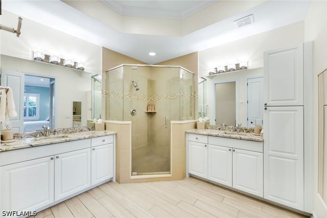 800 Breakaway LN 203, Naples, FL 34108